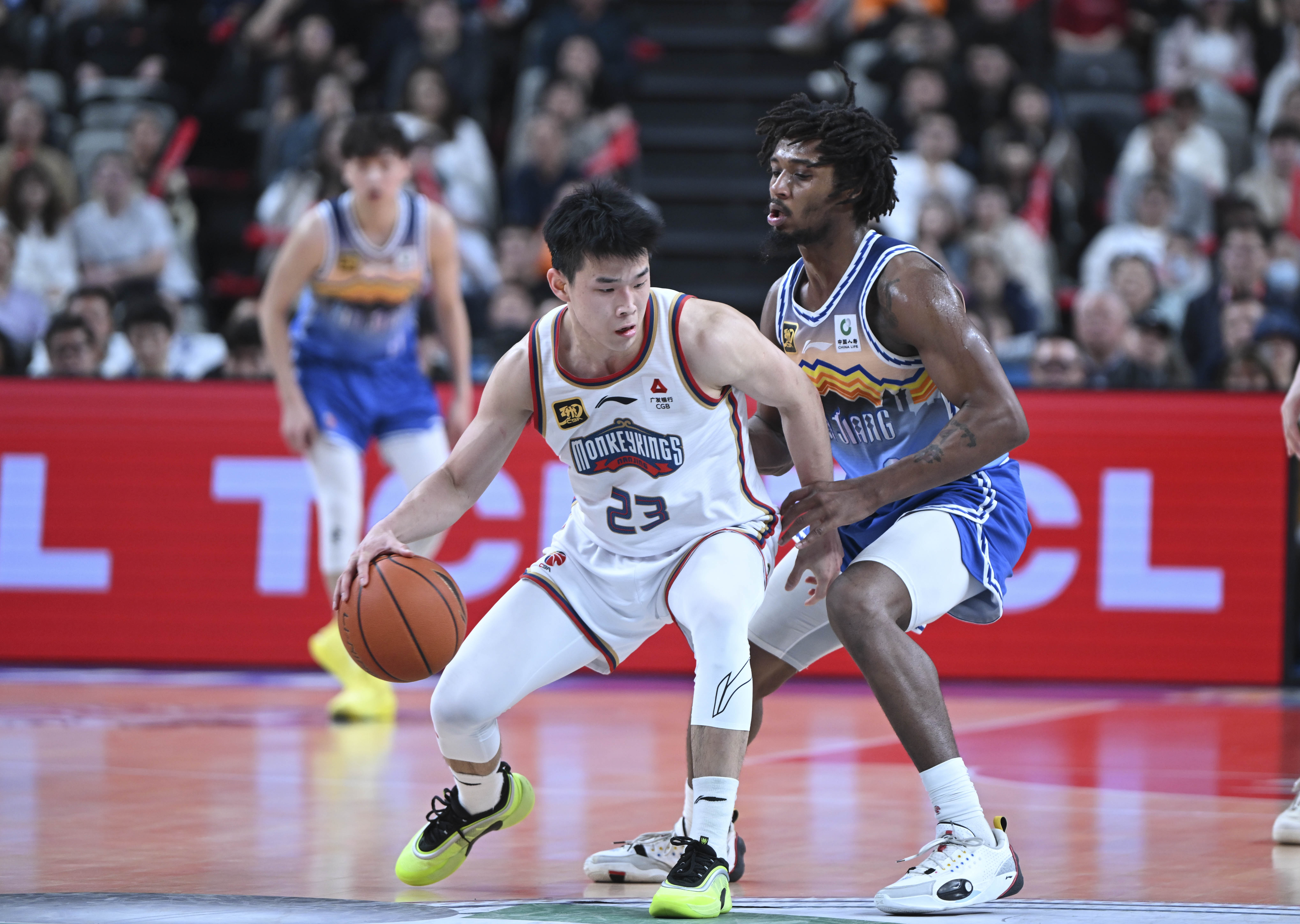 体育娱乐平台-阿斯顿维拉迎CBA季后赛关键赛，冲刺阶段刷新队史纪录，赛场秩序良好，赛季目标并未改变的简单介绍-体育娱乐平台