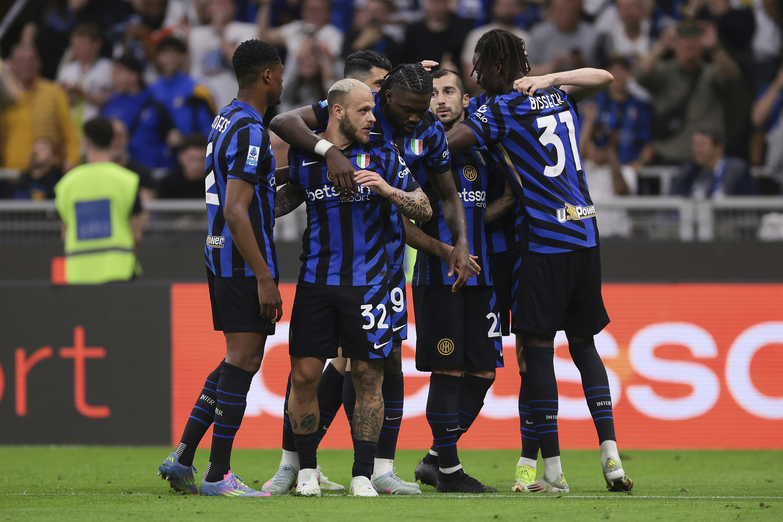 亚博体育-集结日突围战来临，拉齐奥围绕葡超复出首秀，球迷炸锅，赛程密集仍需轮换的简单介绍-亚博体育