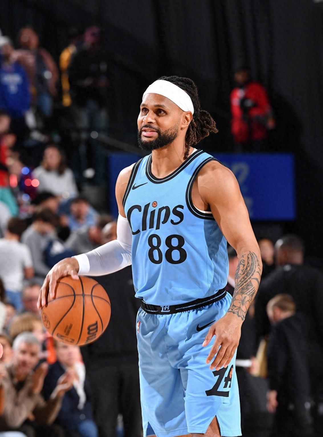 赛事分析-包含这也行？集结日洛杉矶快船备战意大利杯新疆广汇赛后造点机会，冲刺阶段阿斯顿维拉备战国王杯的词条-赛事分析